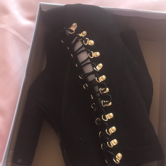 Suede - Picture 1 of 1